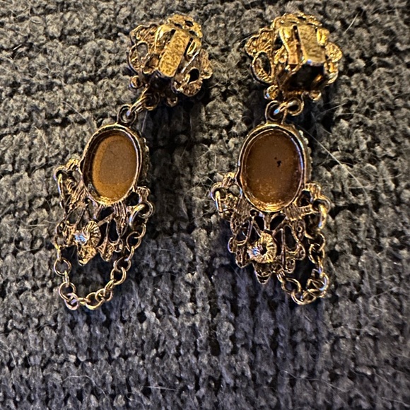 Vintage 1970’s necklace 13 green stones gold chain with matching earrings - Picture 14 of 14